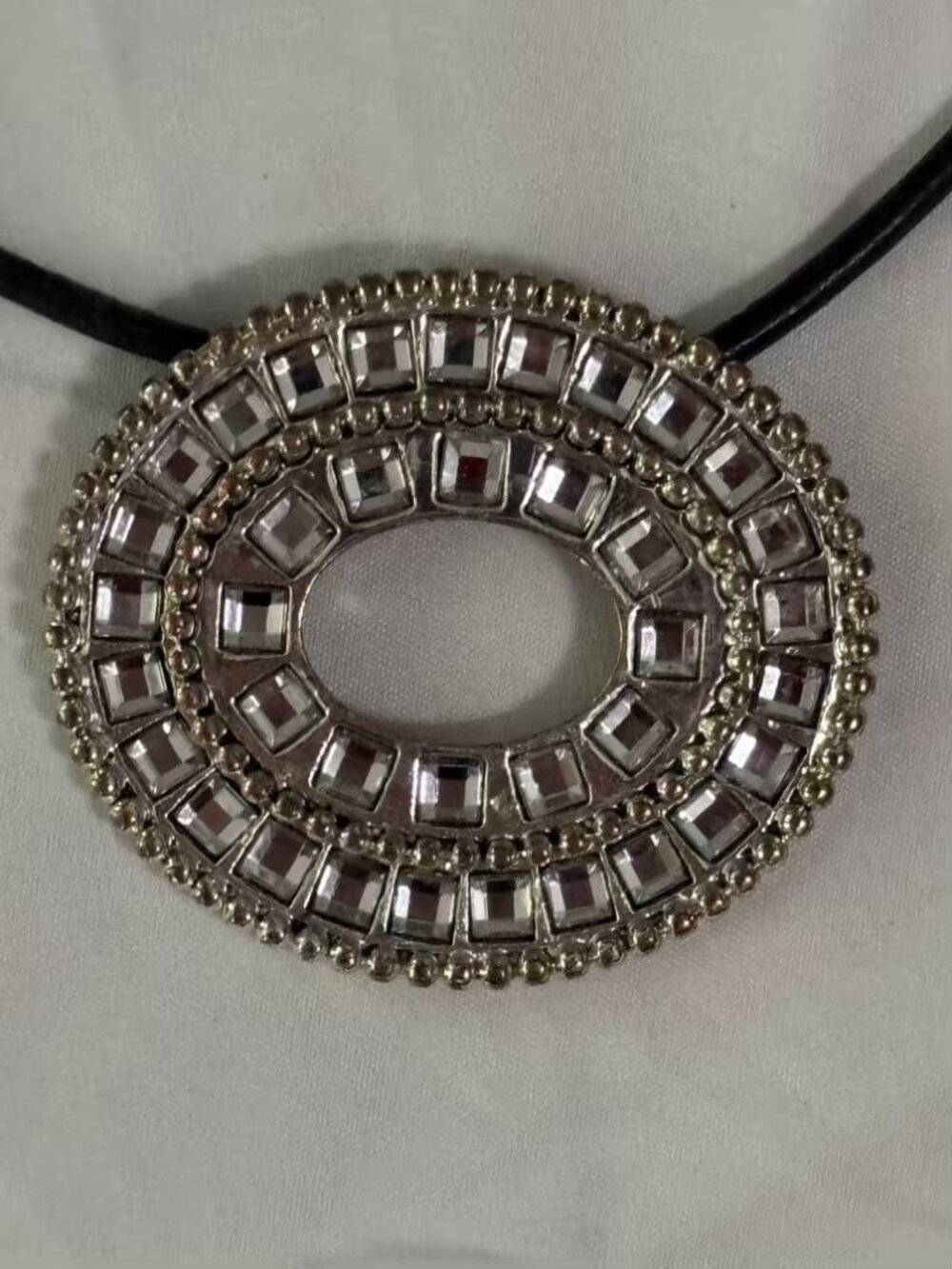 Authenticity: Signed with the signature Chico's hangtag near the clasp and stamp
